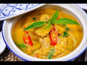 Pork And Pumpkin Curry (Thai Food) - Gang Kua Moo แกงคั่วฟักทองหมู - Youtube